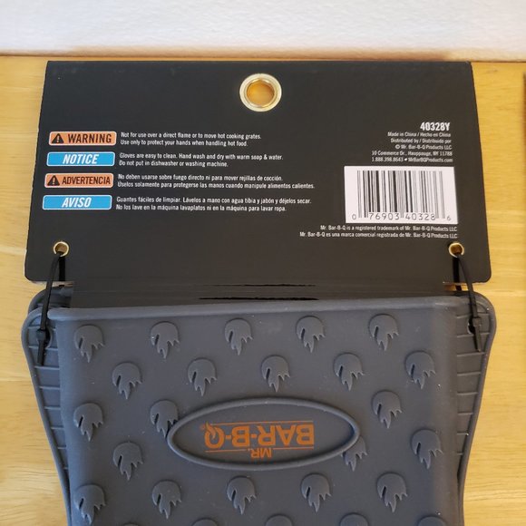 Mr. Bar-B-Q  Silicone BBQ Gloves + Basting Brushes + Telescoping Fork - Picture 6 of 7